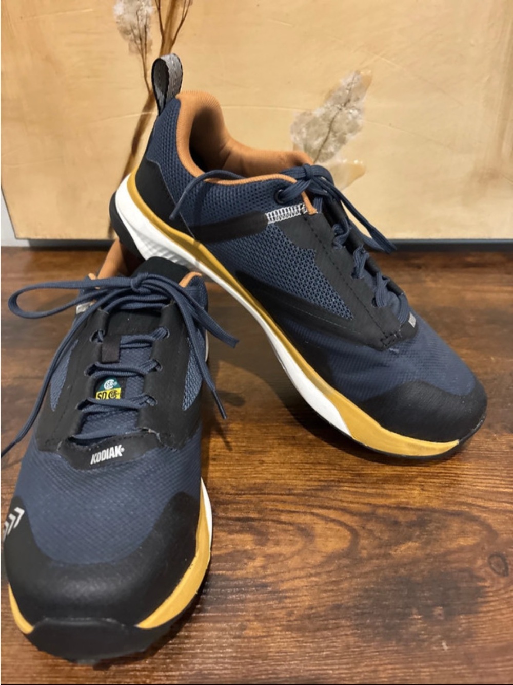 Kodiak Men's Navy and Tan Athletic Sneakers